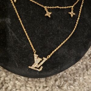 Gold Pendant Necklace